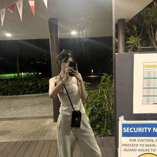 香集卡礼遇黑色护照袋可斜跨手提小号手机包随身便携帆布包小包