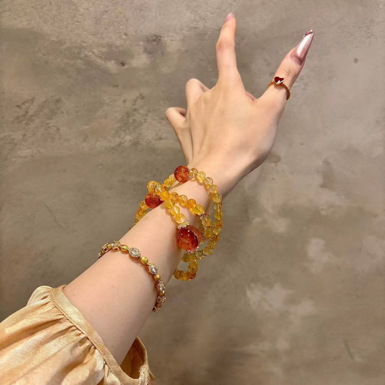 天然黄水晶黄塔晶胶花手链女款招财转运珠手串送闺蜜礼物