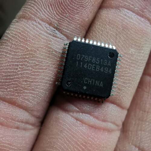 议价拆机D79F8513A数量1113个，打包价5000元