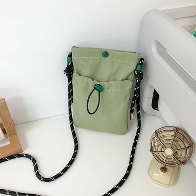 极简风手机包女日韩轻薄抽绳帆布小包百搭迷你单肩斜挎零钱包bags