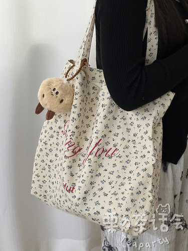 介碎花单肩包尊嘟太适合春夏啦！