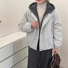 韩系2025冬新款假两件设计感连帽撞色羽绒服女减龄夹克白鸭绒外套