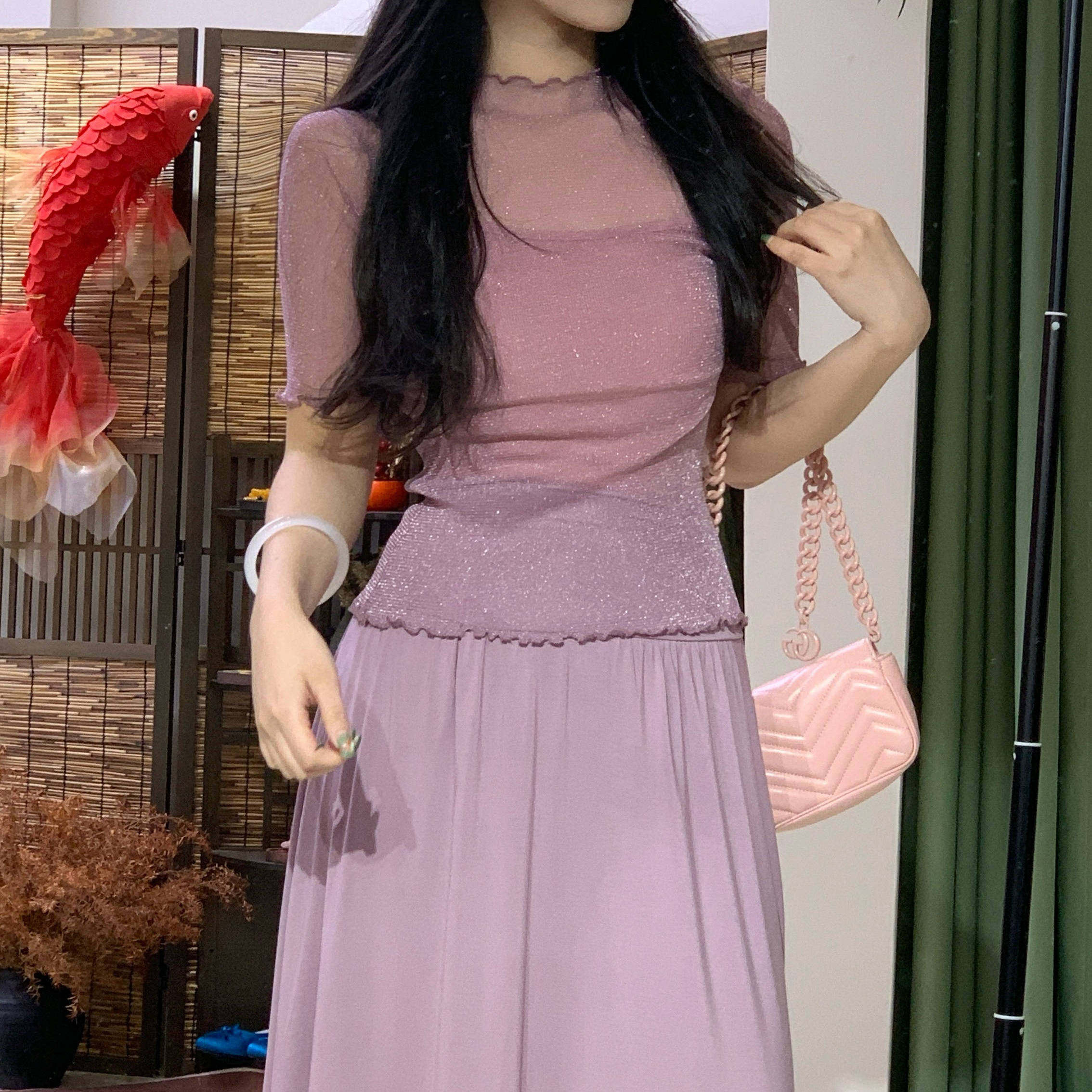老板小金鱼'香紫烟'半高领透视弹力亮面网纱短袖上衣T恤两件套女