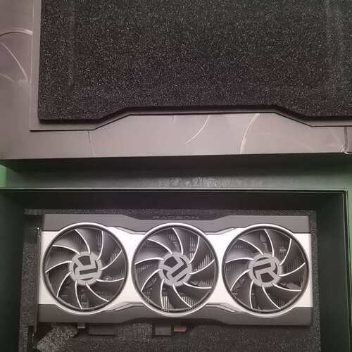 AMD Radeon RX6800 16G公版三风扇显卡，8--议价商品