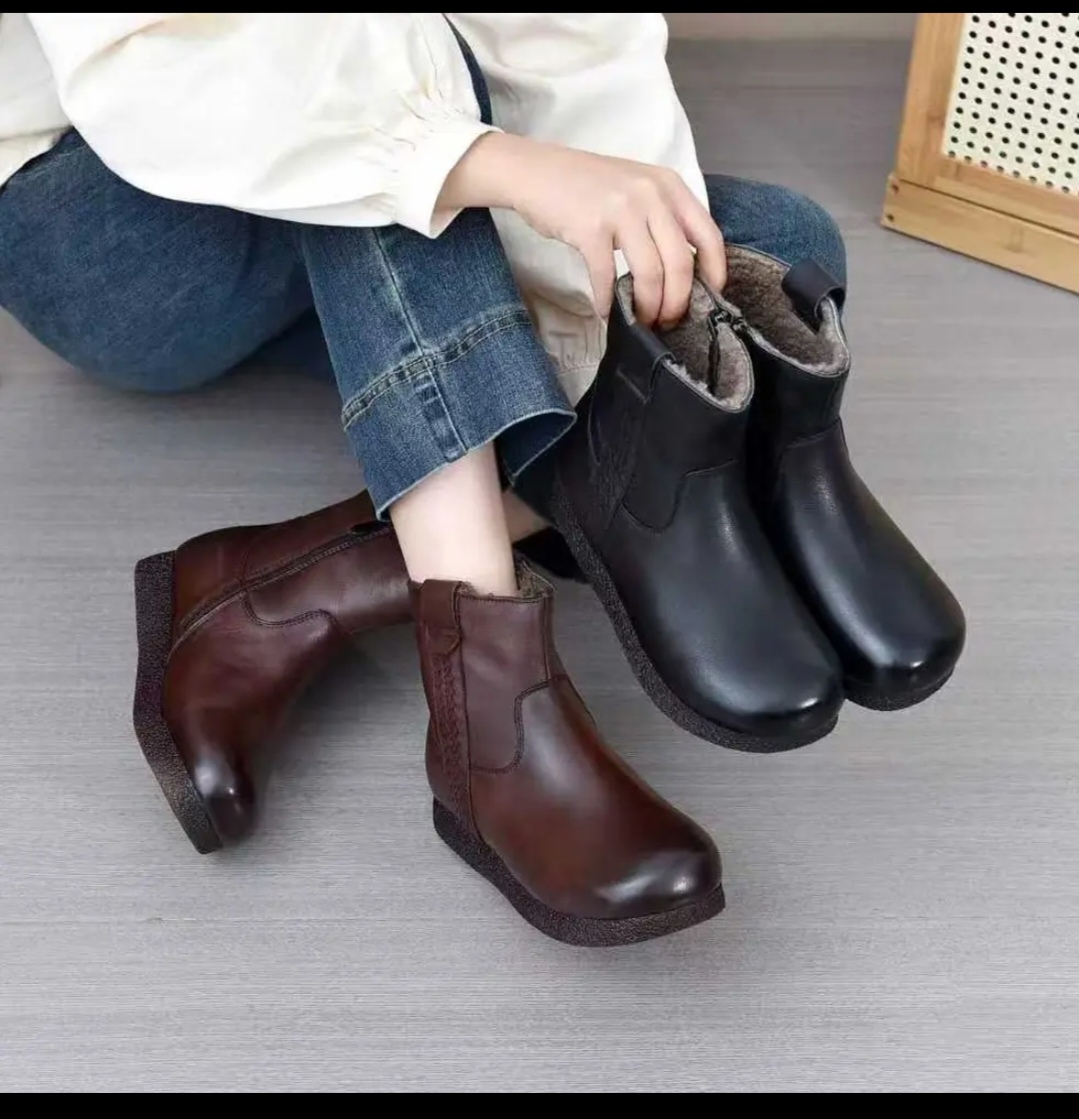 9168冬季复古休闲风纯色牛皮平底加绒舒适百搭保暖短靴时尚软底