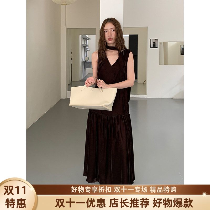 THE MIND大V领背心裙2025十三行秋季新款无袖长款连衣裙子T5609Q