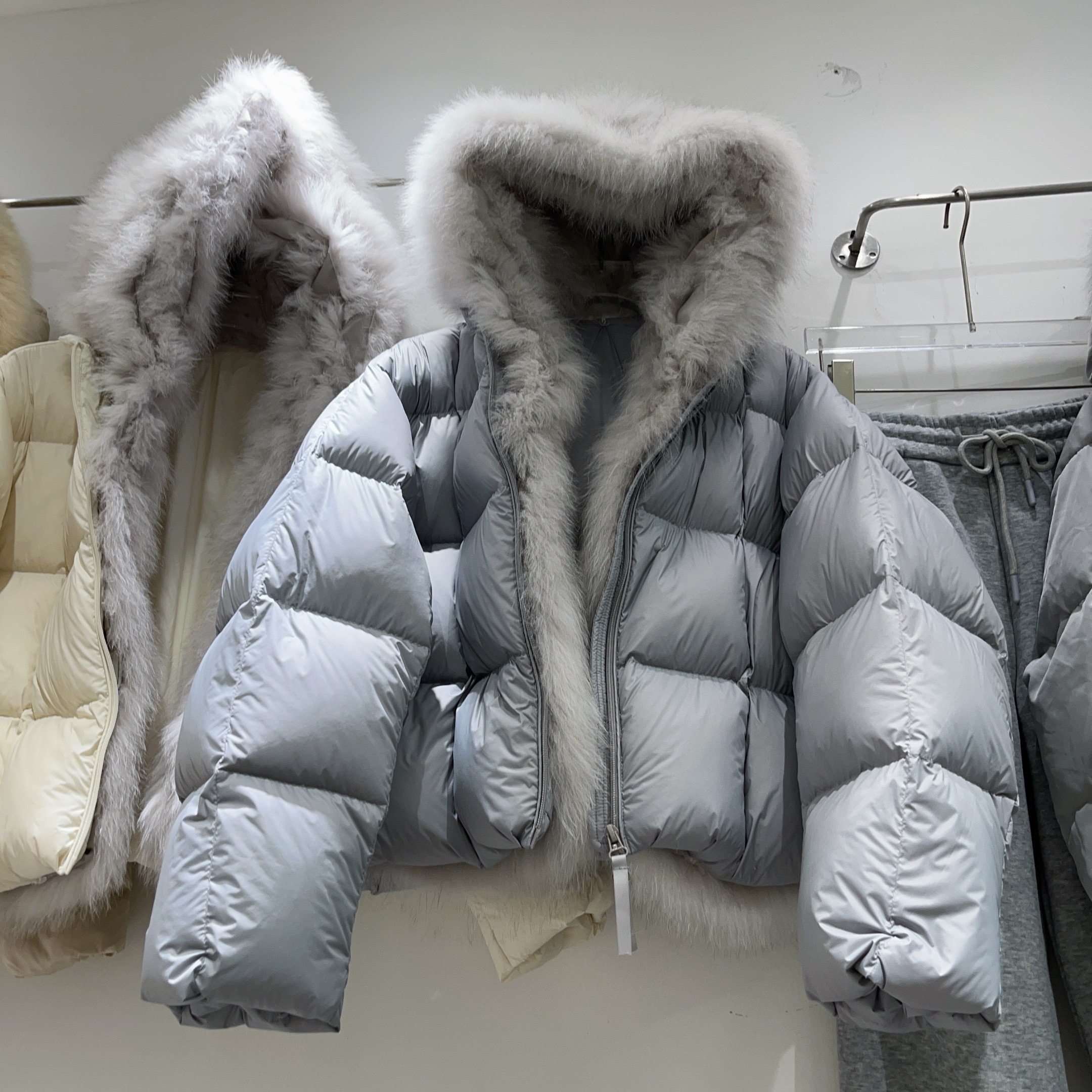 杭州正版90白鸭绒羽绒服短外套拼皮草可拆卸大毛领泡芙感面包服女,女装/女士精品,羽绒服,淘宝优惠券,粉丝福利购,淘宝优惠卷