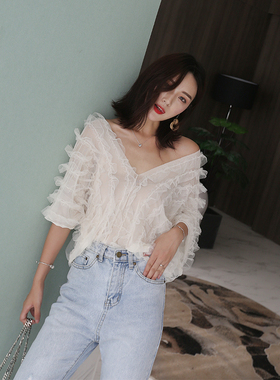 TAILOR ins网纱上衣女夏2019显瘦韩版气质白色V领蕾丝短袖打底衫