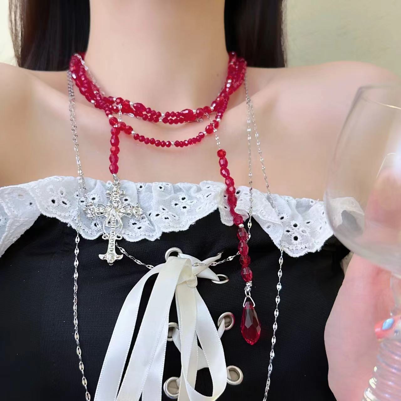 潮酷辣妹多层叠戴红色水晶十字架项链配饰女重工哥特风颈链两戴款