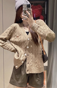 深圳南油CE凯旋门V领羊毛针织开衫复古学院风女秋冬新款毛衣外套