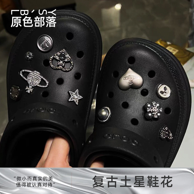 黑色洞洞鞋配饰高级感卡扣装饰扣图片