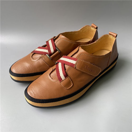 步贤品牌真皮魔术贴日常休闲鞋