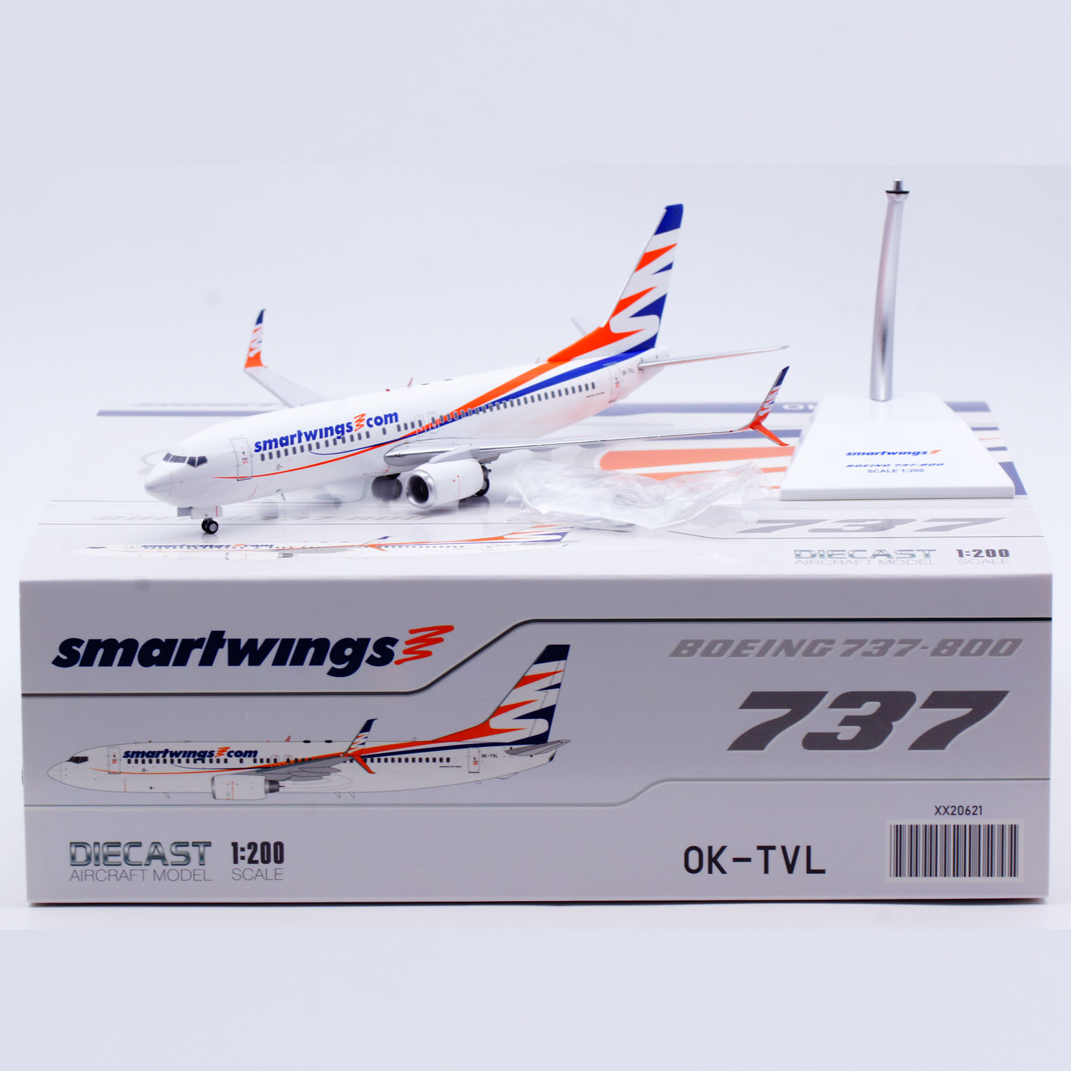 Jcwings 1/200 合金飞机模型 智能翼航空 Boeing 737-800 OK-TVL