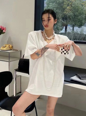 白色正肩t恤女v领短袖大码宽松纯棉垫肩t恤女直角肩显瘦半袖上衣
