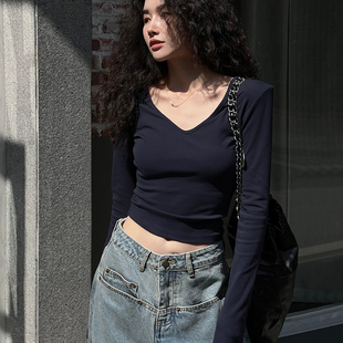 女正肩短款 显瘦百搭垫肩打底衫 上衣 春秋纯棉修身 黑色v领t恤女长袖