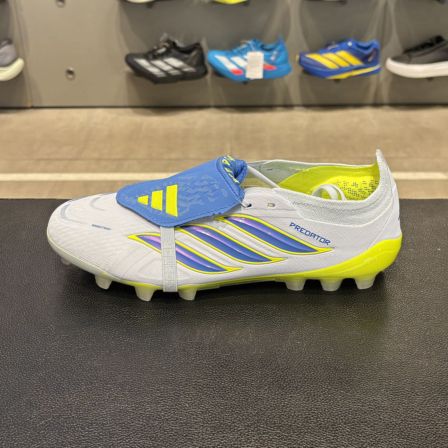 阿迪达斯PREDATOR ELITE FT 2G/3G AG男子翻盖足球鞋JR7840