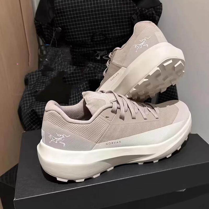 代购始祖鸟 ARC&lsquo;TERYX Norvan LD 4 跑步鞋新款女子户外运