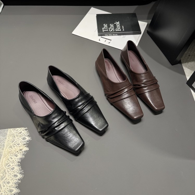 韩版方头深口单鞋女2026春一脚蹬褶皱低跟小皮鞋欧货翘头气质女鞋,女鞋,深口单鞋,淘宝优惠券,粉丝福利购,淘宝优惠卷