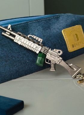 和平精英M249皮肤模型吃鸡游戏大菠萝锌合金高级感车钥匙包包挂件