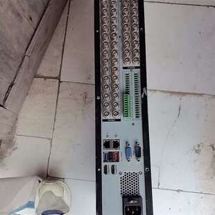 V5大华同轴32路8盘位机子 HCVR5832S 可维修DH