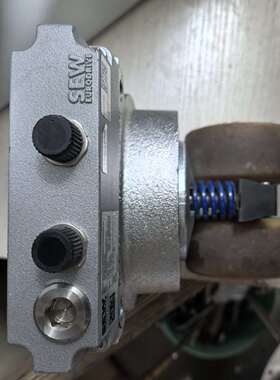 可维修进口SEW脚轮一套，德国制造，型号MAXD-M