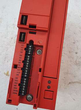 可维修SEW变频器MC07B0011-5A3-4-00工厂库房搞来