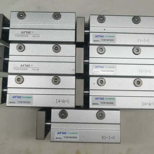 可维修亚德客三轴气缸，TCM16X30S，剩15个，成