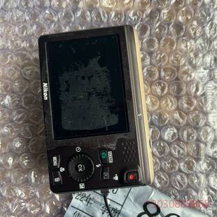 尼康S6300，屏幕上贴资产标签带胶。尼康S议价