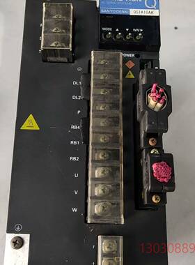 伺服驱动器，QS1A10AA，实物拍摄成色如图议价
