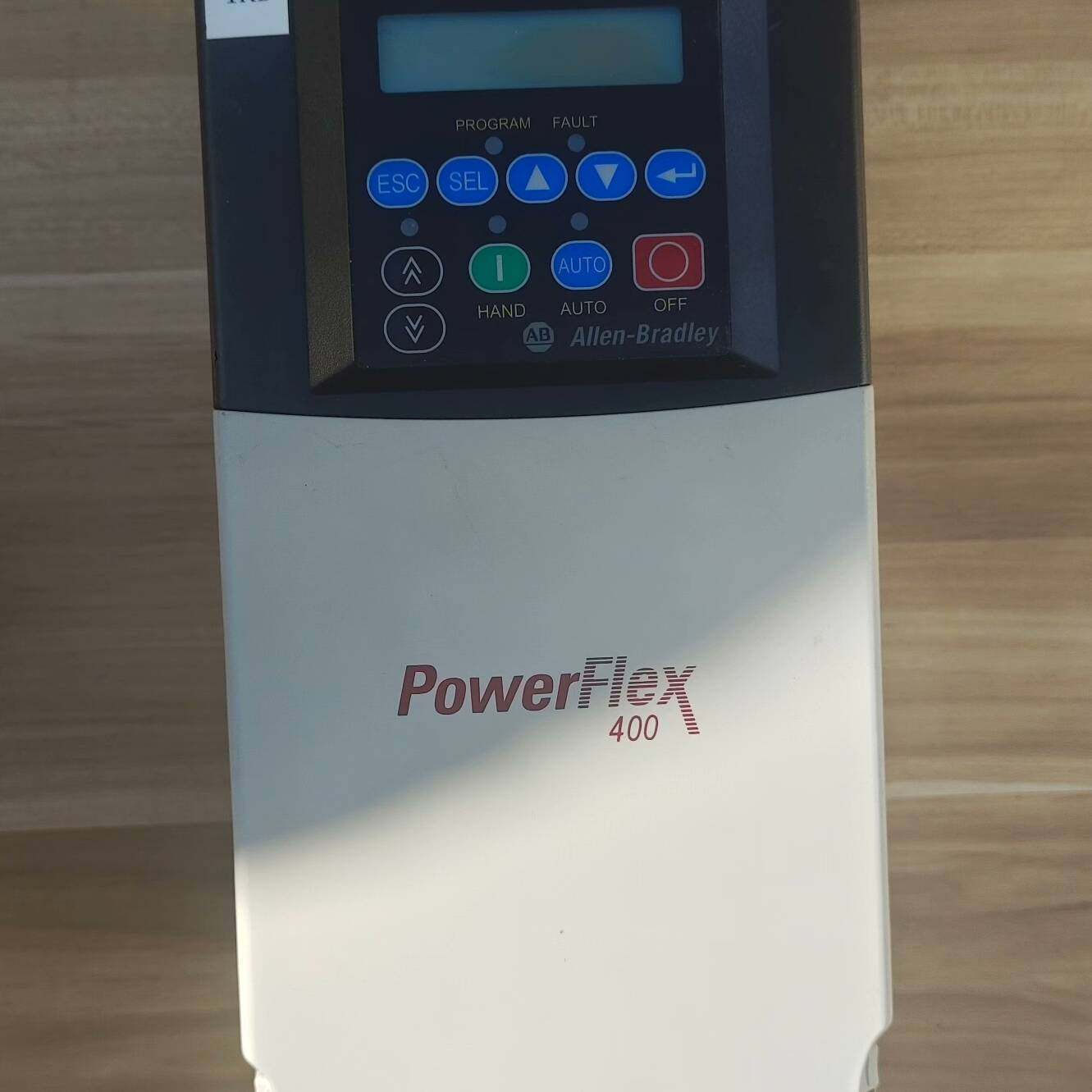 可维修AB罗克韦尔变频器22C-D6P0N103，物品实景