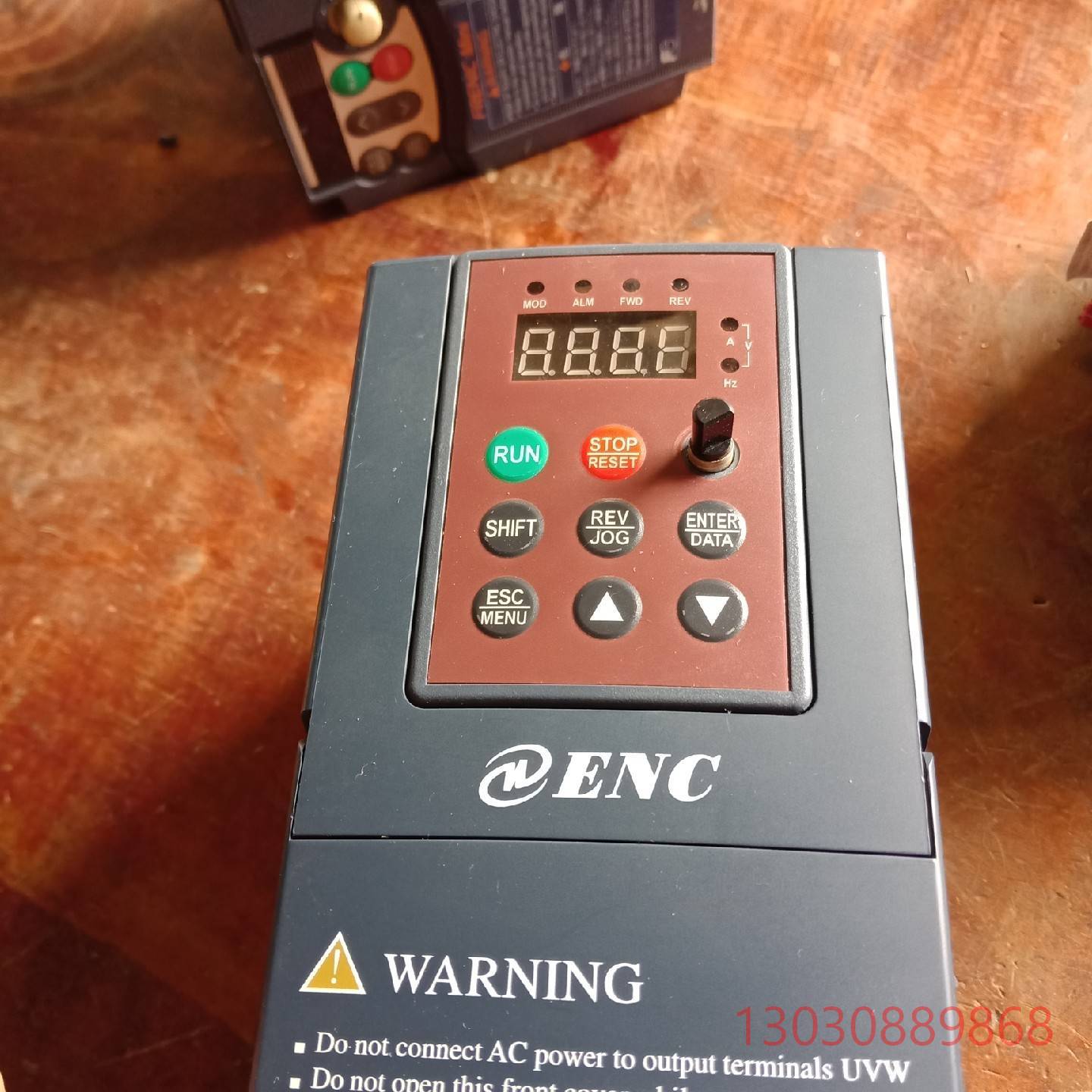 可维修易能变频器 EDS800-2S0007N-LD 0.75KW