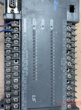 可维修K7M-DR40U LS产电模块 上电如图 ERR灯闪烁