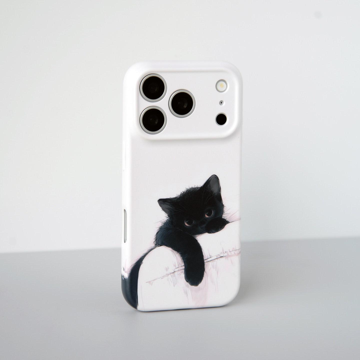 黑色猫咪适用苹果iphone18pro手机壳新款iPhone17promax保护套16超火可爱卡通15plus潮流14/13/12/11艺术手绘