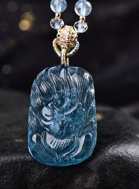 天然海蓝宝九尾狐小吊坠立体可爱海蓝深蓝色海蓝宝狐狸项链