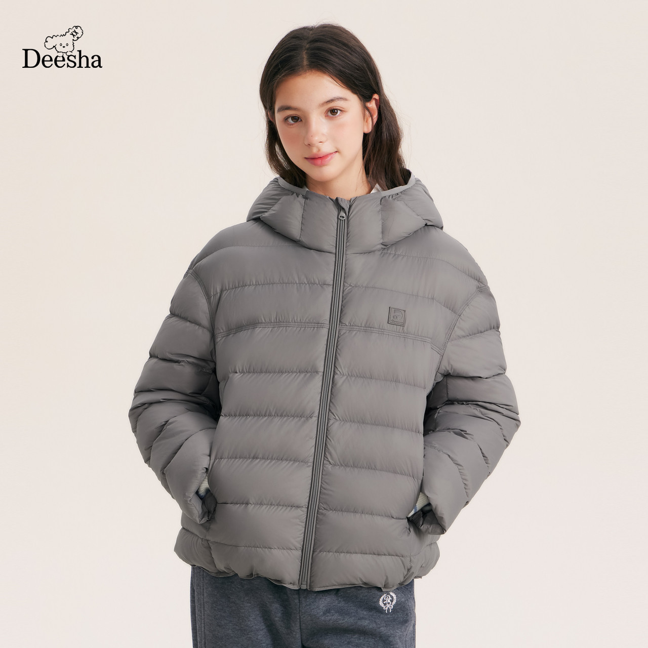 笛莎青少年连帽羽绒服女秋冬新款宽松短款便携收纳白鸭绒保暖外套