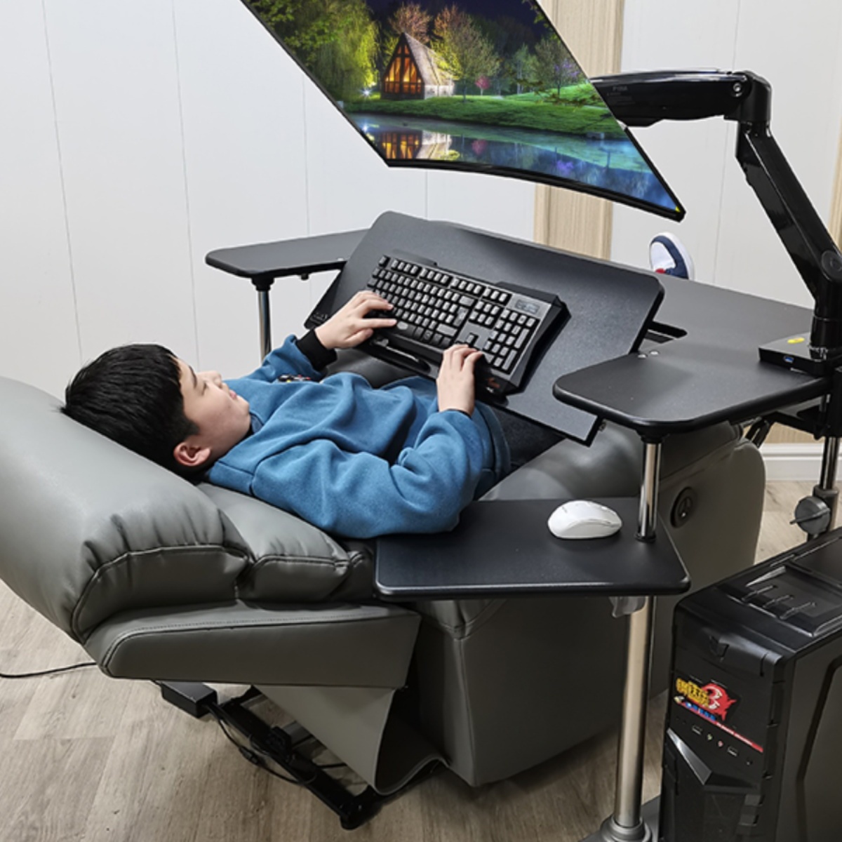 太空舱移动升降折叠台式电脑桌