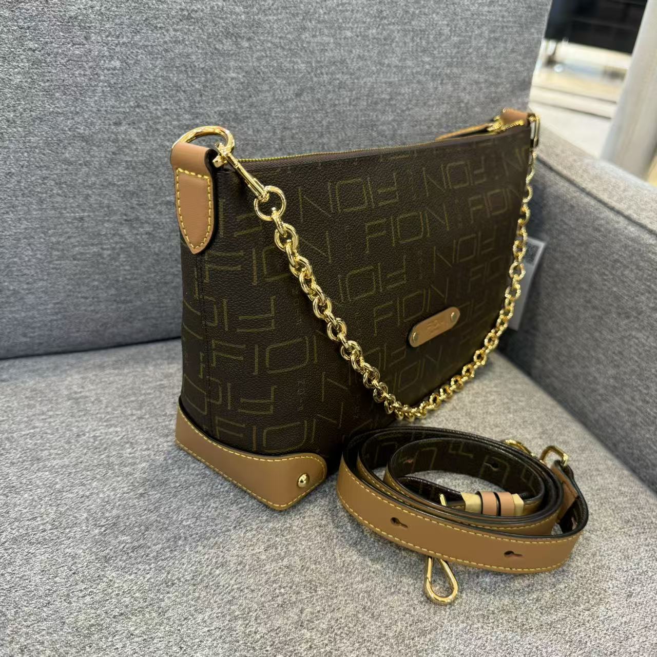 菲安妮2025新款时尚腋下包单肩斜挎包女FAAIUB027/028