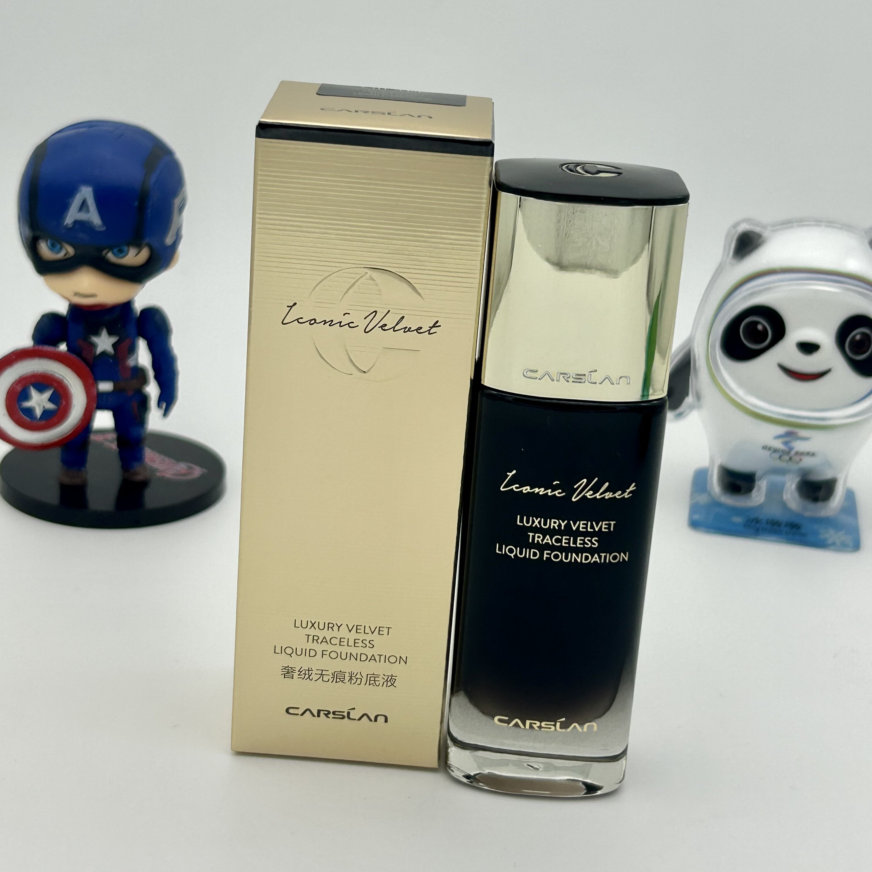 卡姿兰奢绒无痕黑天鹅粉底液遮瑕保湿控油持久奶油肌养肤底妆