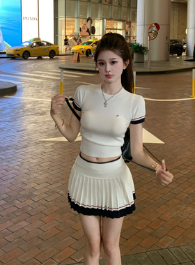 学院风高尔夫运动服装羽毛球网球裙运动服减龄百褶半身裙两件套装