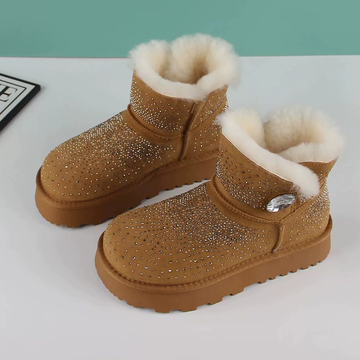 皮毛一体满钻保暖防滑雪地靴女