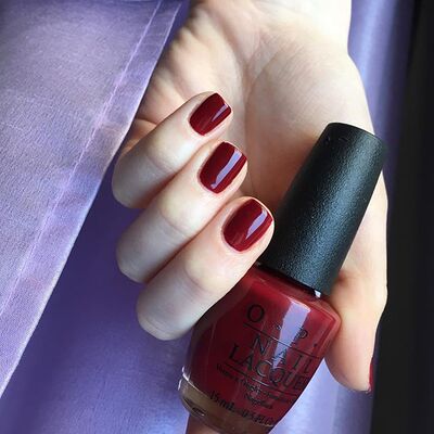 OPIW52郎窑红暗红持久指甲油
