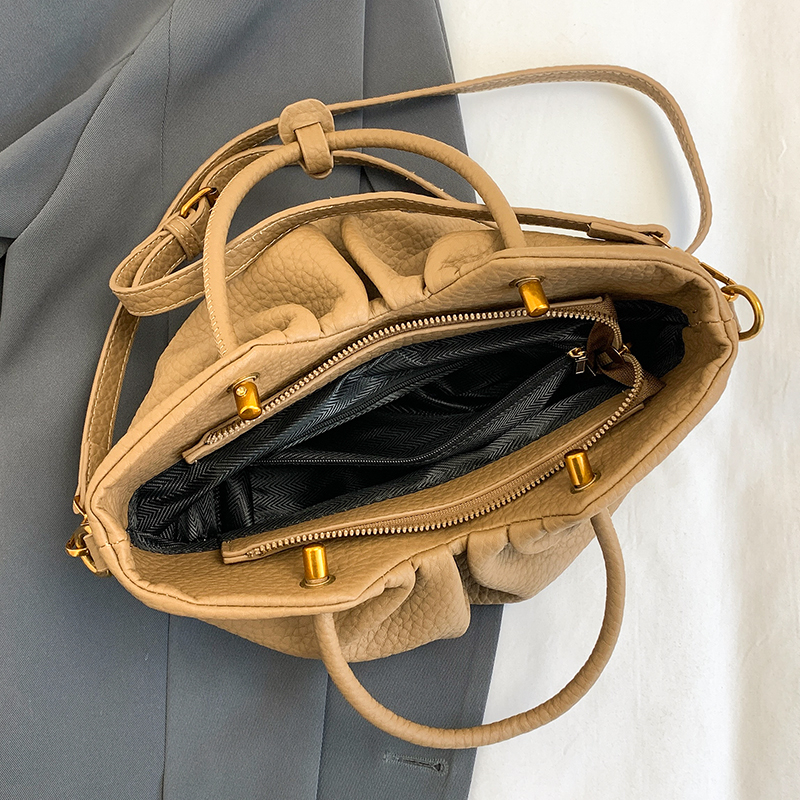 2025超火的包包斜挎水桶包