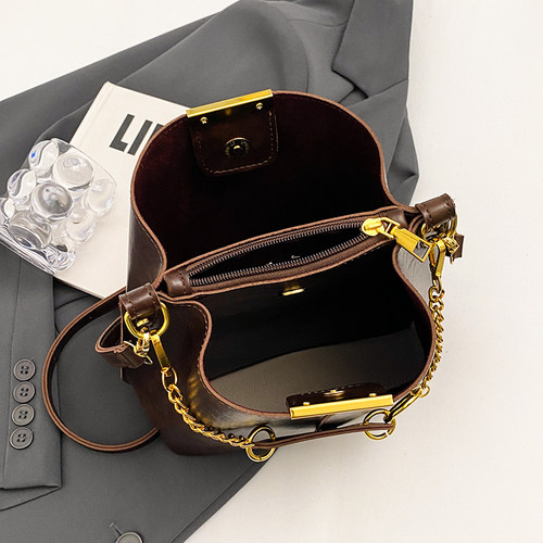 法国小众正品单肩斜挎水桶包