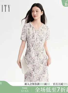 FINITY菲妮迪连衣裙26年夏季新款简约白底印花V领淑女雪纺长裙女