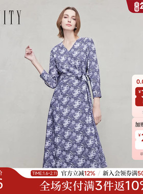 【商场同款】FINITY菲妮迪26年新款连衣裙简约紫色印花系带长裙女