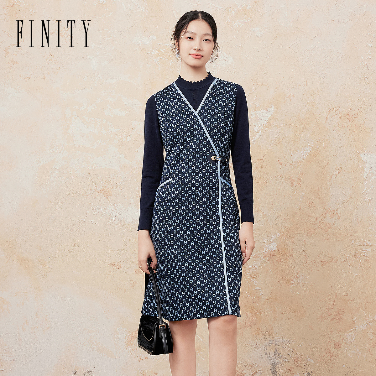 FINITY菲妮迪假两件拼接连衣裙2024年冬季设计感通勤裙子女