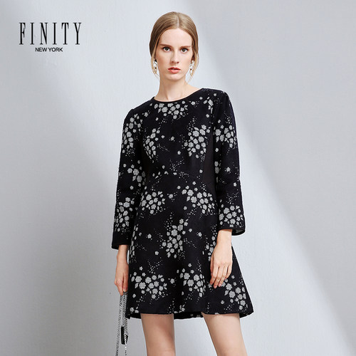 FINITY冬装大码提花连衣裙女气质圆领显瘦淑女高腰中裙
