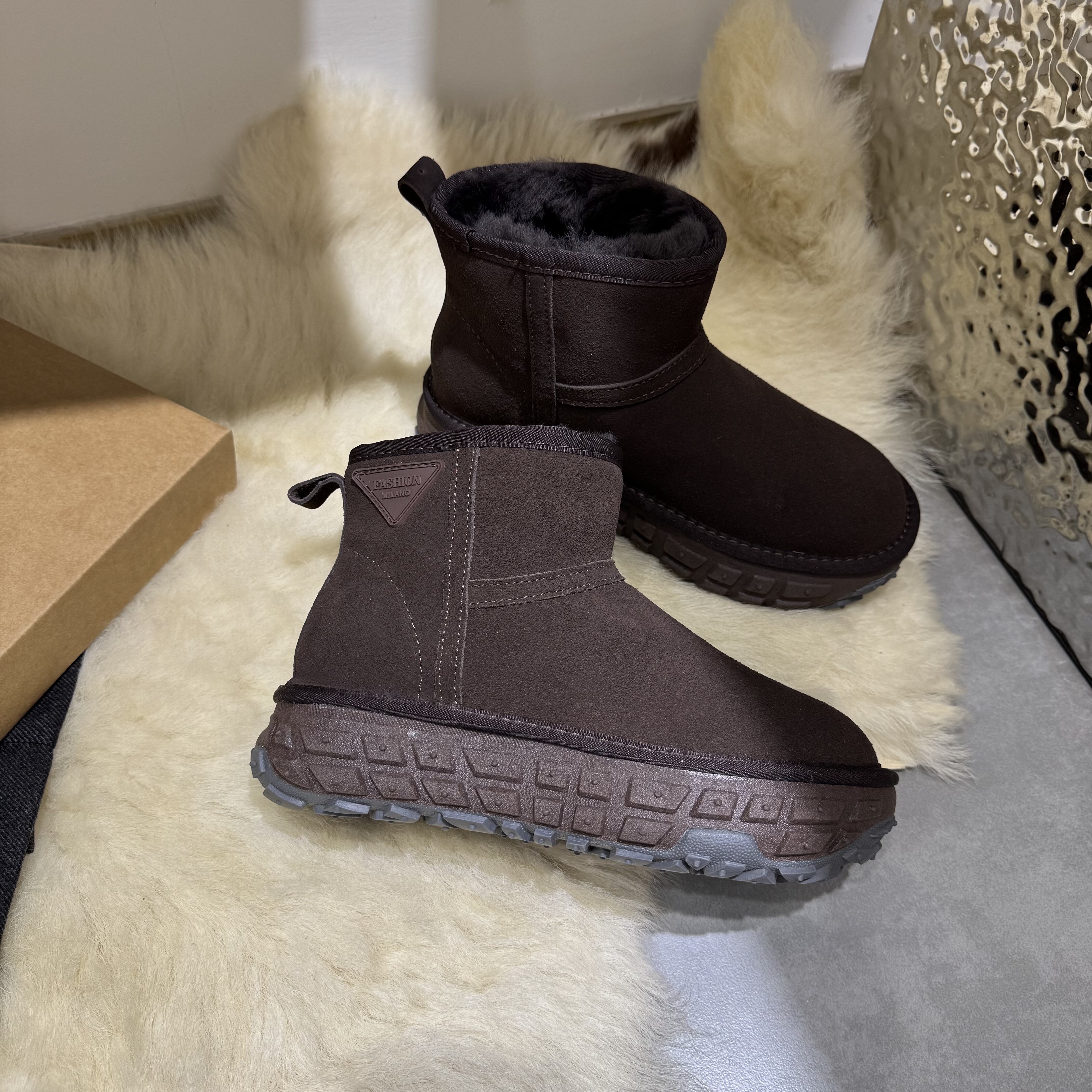 真皮羊毛雪地靴女2025冬季新款加绒加厚保暖防滑厚底轮胎短靴棉鞋