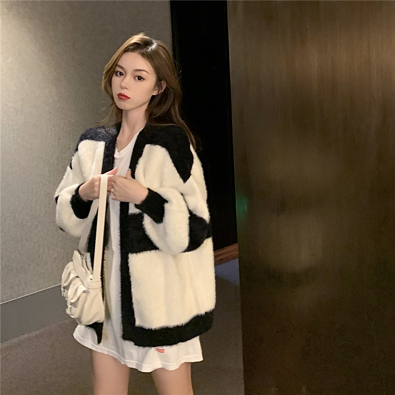 Real price autumn and winter Lantern Sleeve knitted cardigan with loose back-to-back lazy mink coat