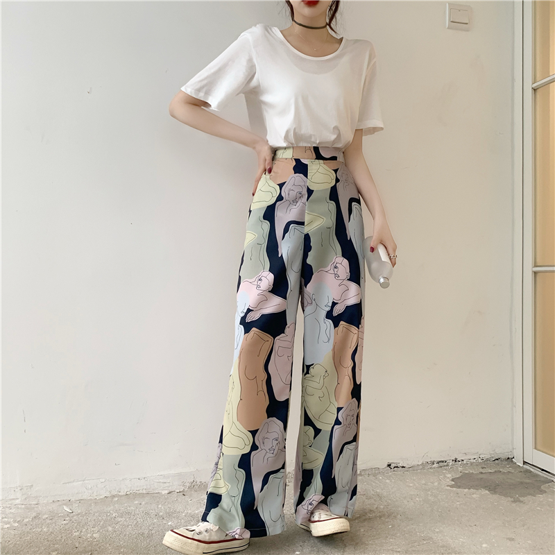 Real-price abstract artistic high-waist broad-legged pants + white basic model Baitie T-shirt